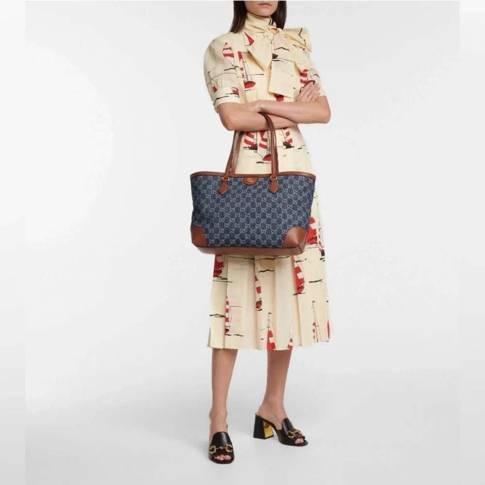 Gucci Tote Bag - Picture 2 of 16